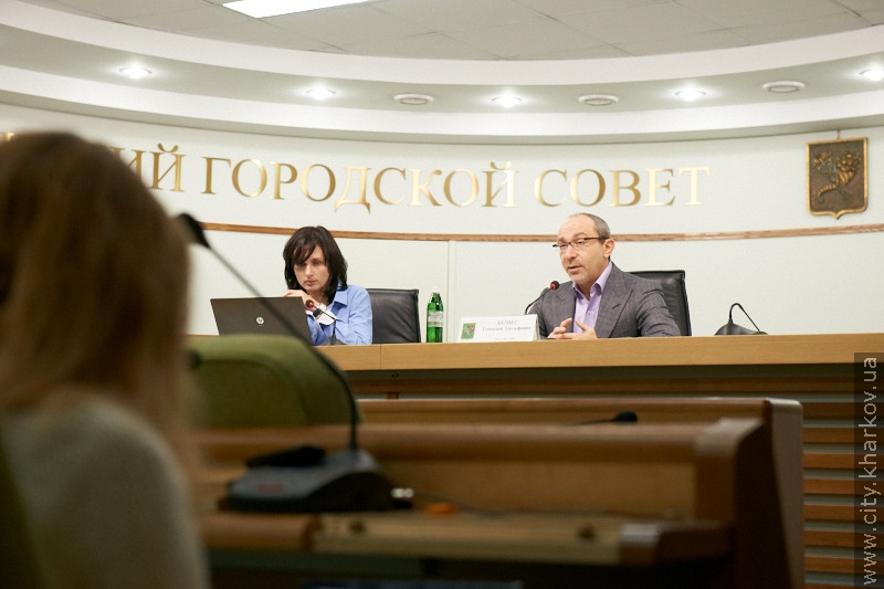 Харків'яни поставили Геннадієві Кернесу на Інтернет-конференції понад сто запитань