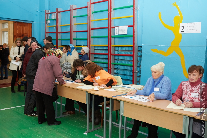 Геннадій Кернес проголосував на виборах