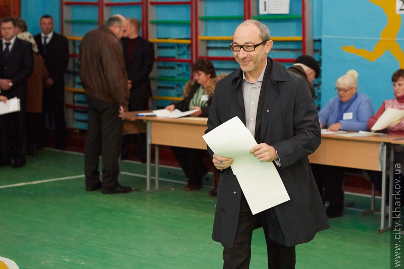Геннадій Кернес проголосував на виборах