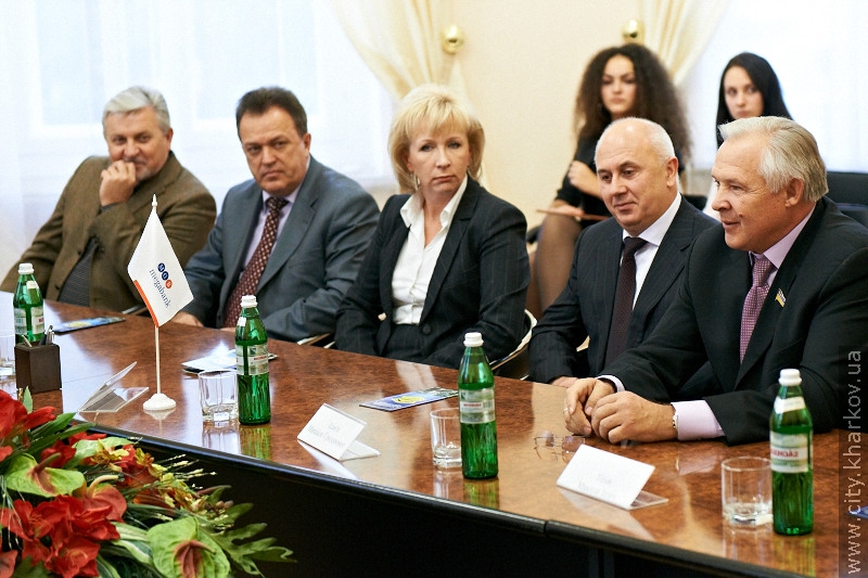 Юракадемія підписала угоду з роботодавцями про працевлаштування випускників
