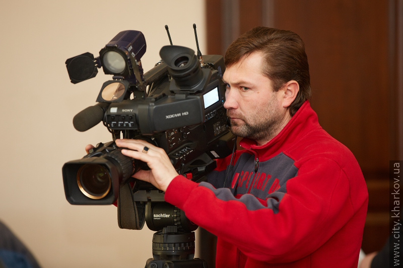 Геннадій Кернес провів прийом громадян в університеті імені Каразіна (доповнено)