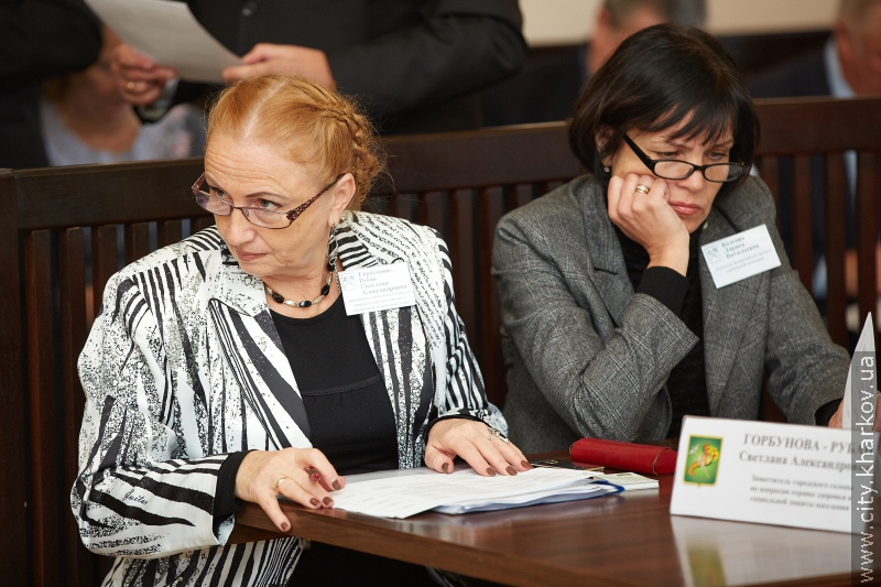 Геннадій Кернес провів прийом громадян в університеті імені Каразіна (доповнено)
