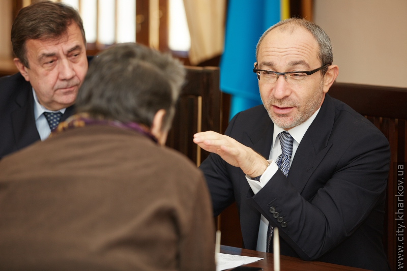 Геннадій Кернес провів прийом громадян в університеті імені Каразіна (доповнено)