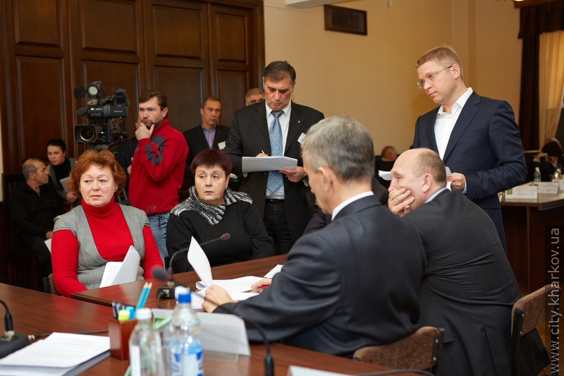 Геннадій Кернес провів прийом громадян в університеті імені Каразіна (доповнено)