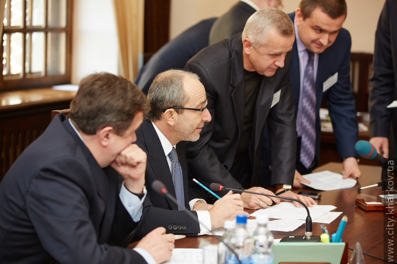 Геннадій Кернес провів прийом громадян в університеті імені Каразіна (доповнено)