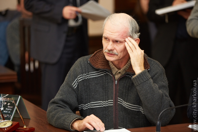 Геннадій Кернес провів прийом громадян в університеті імені Каразіна (доповнено)