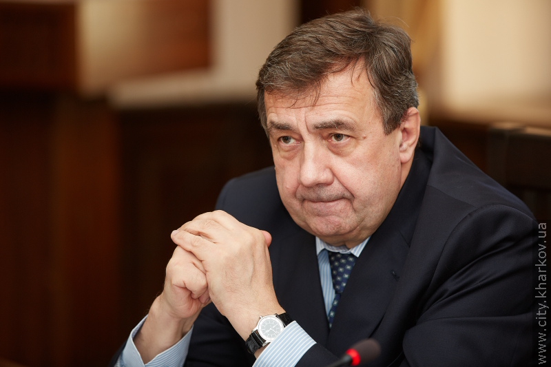 Геннадій Кернес провів прийом громадян в університеті імені Каразіна (доповнено)