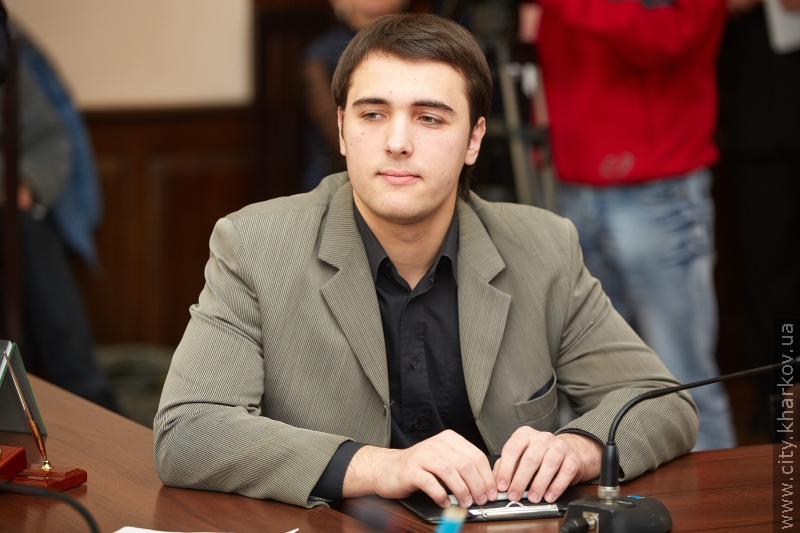 Геннадій Кернес провів прийом громадян в університеті імені Каразіна (доповнено)
