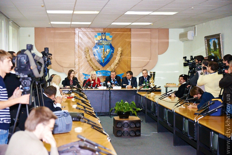 Чемпіонка світу з шахів Ганна Ушеніна повернулася до Харкова (доповнено)