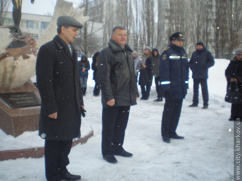 У районах Харкова вшанували пам'ять чорнобильців-ліквідаторів
