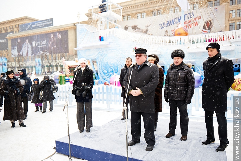 На площі Свободи відкрився новорічний ярмарок міст-побратимів