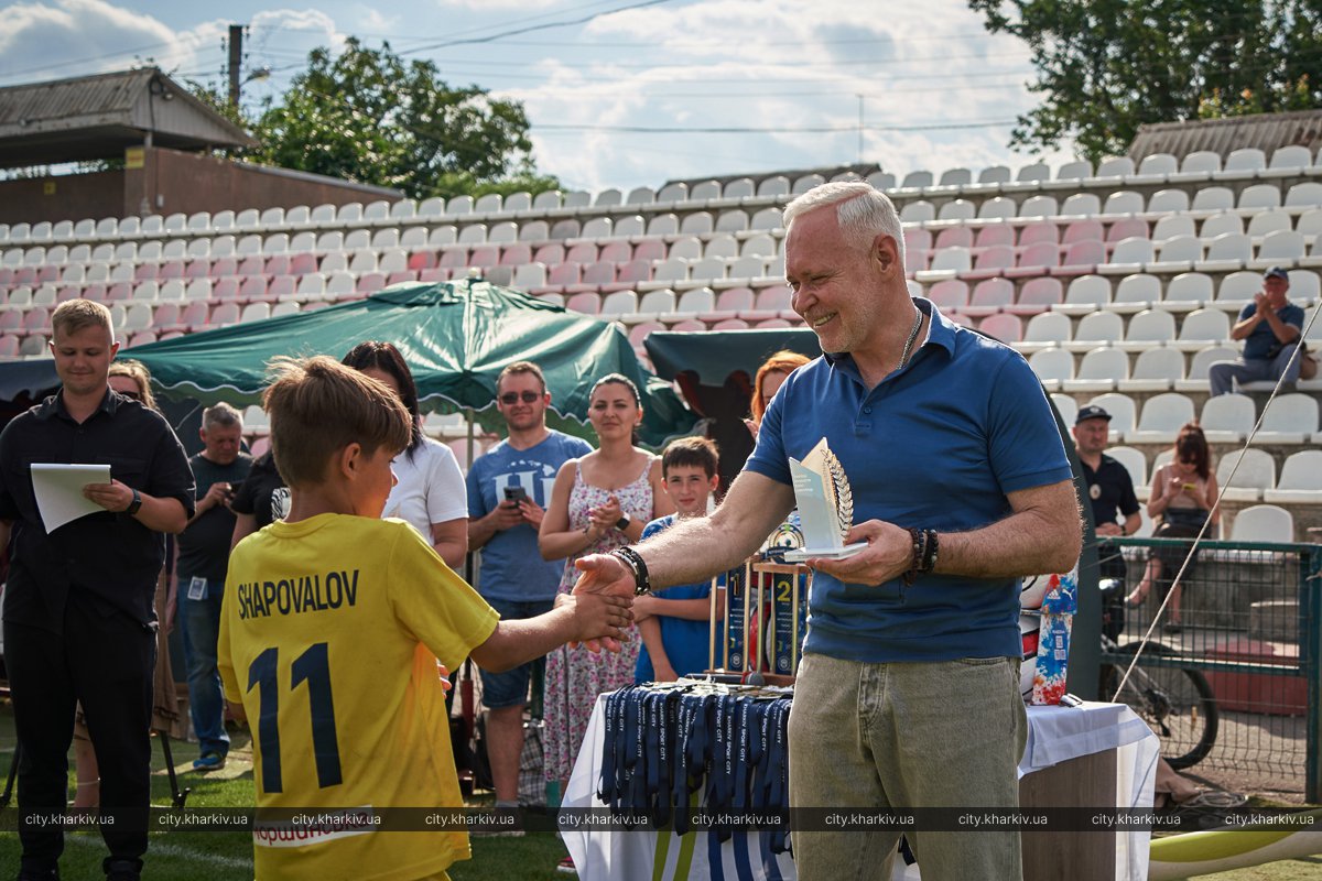 Ігор Терехов нагородив переможців футбольного турніру «Дитячі мрії»