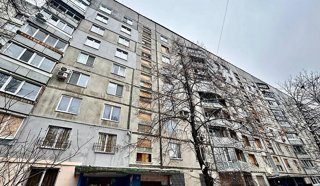 Вулиця Метробудівників, 6